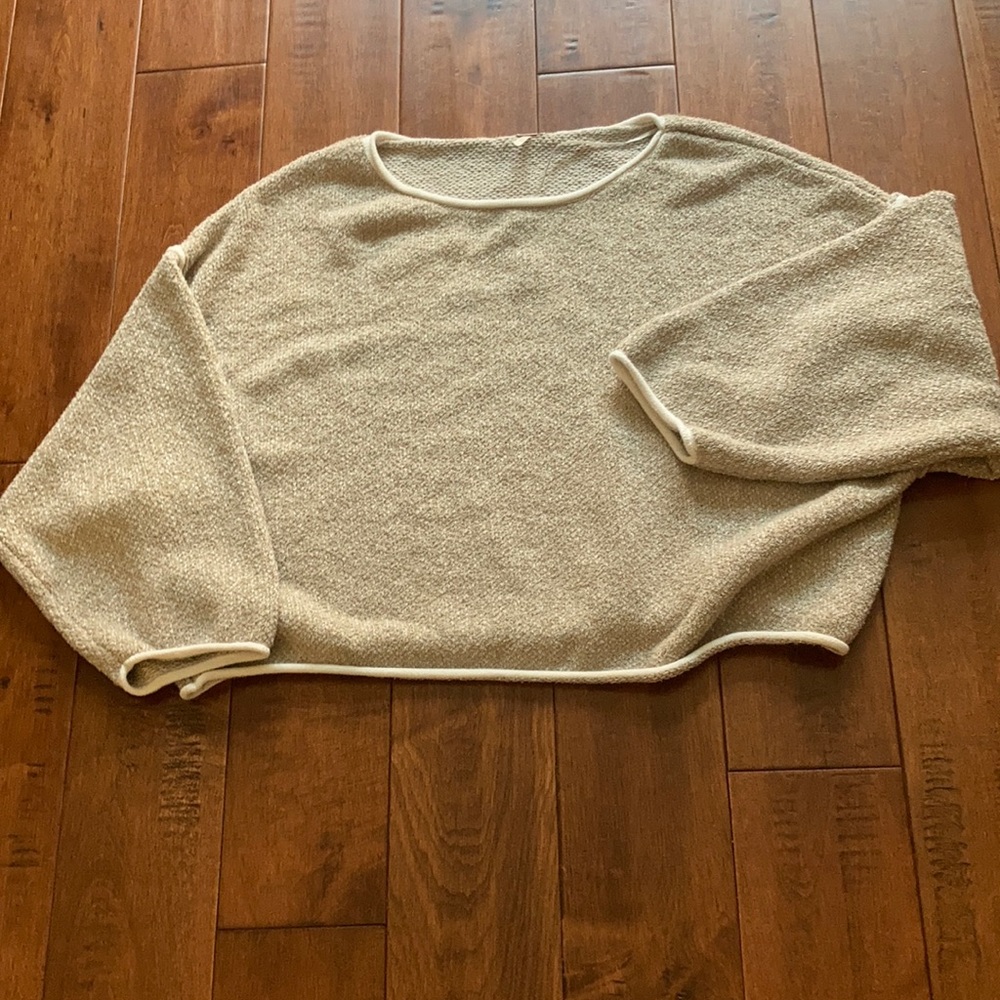 Free People crop sweater size M